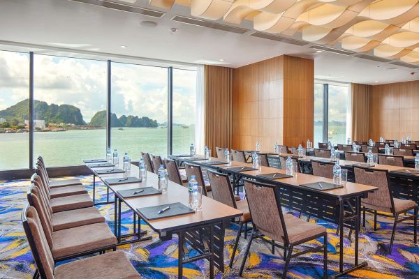 Wyndham Legend Halong Hotel (Hạ Long)